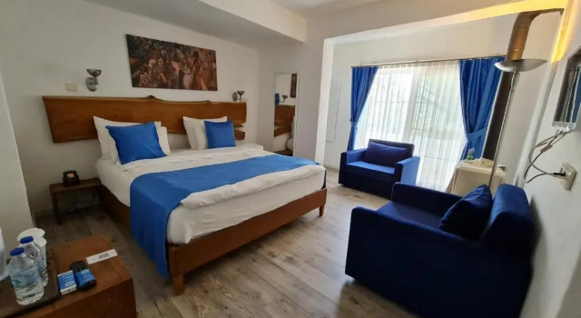 Семейный номер Standard с балконом Alaçatı Otel Rebetiko