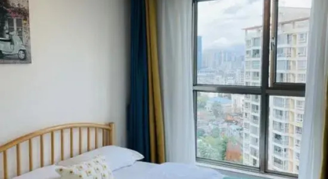 Семейный люкс с 2 комнатами Kunming Flower Stay. Beautiful Stay (Qicai Branch near Xin Ying Campus of University of Technology)