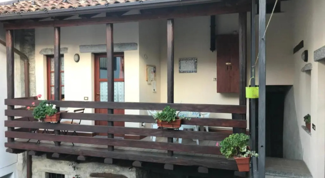 La corte del pane, Book Hotel Valbrona Como