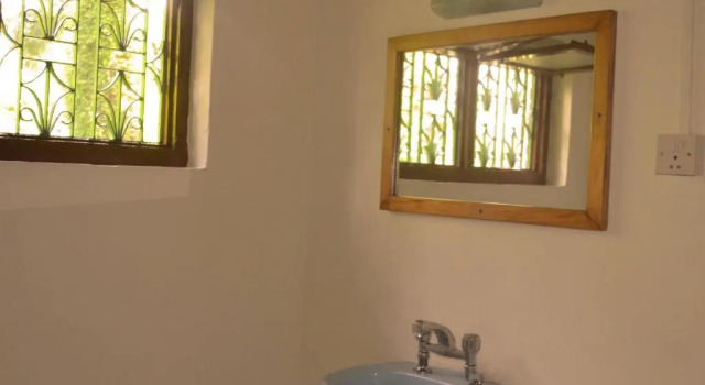 Бунгало с балконом и с видом на сад River View Jungle Camp