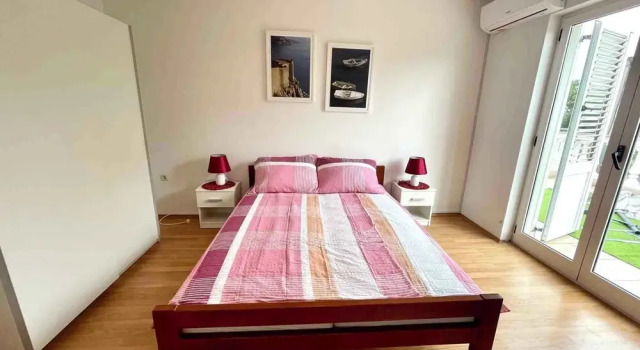 Студия с балконом и с видом на море Villa Julie