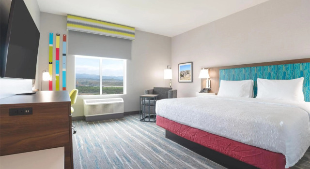 Hampton Inn By Hilton Santa Clarita-Valencia, Buchen Sie Hotel Valencia Kalifornien