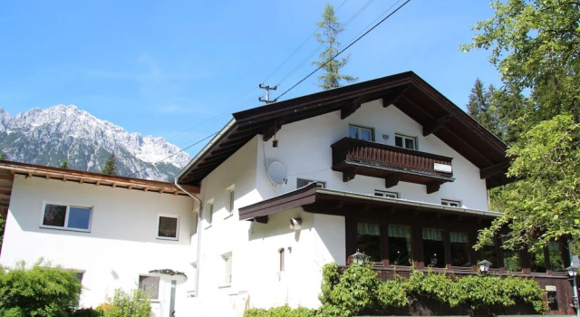 Коттедж Chalet in Scheffau Near Skiwelt Lift