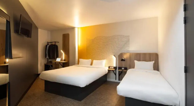 Трёхместный номер B&B HOTEL NANTERRE Rueil-Malmaison