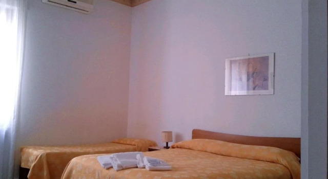 B&B H. Grazia, Book Bed and Breakfast Casamassima Bari Province