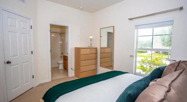 Four Bedrooms Townhouse 4563, Rezerwuj Hotel Hotele w Kissimmee z parkingiem, Parking