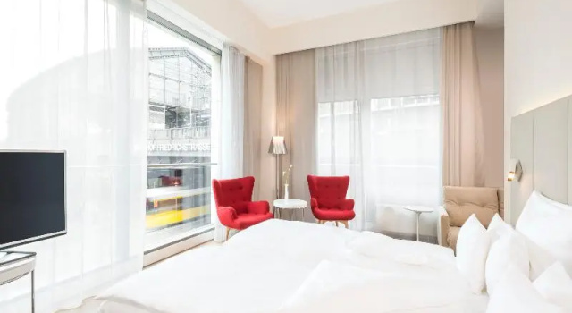 Двухместный номер Superior XL NH Collection Berlin Mitte Friedrichstrasse