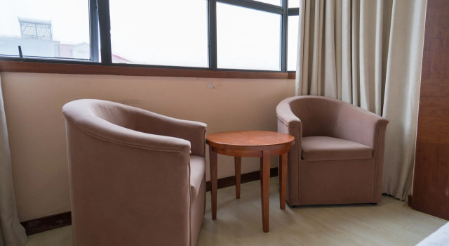 Jin Zhong Hotel Shanghai, Varaa Hotelli Pudong Shanghai