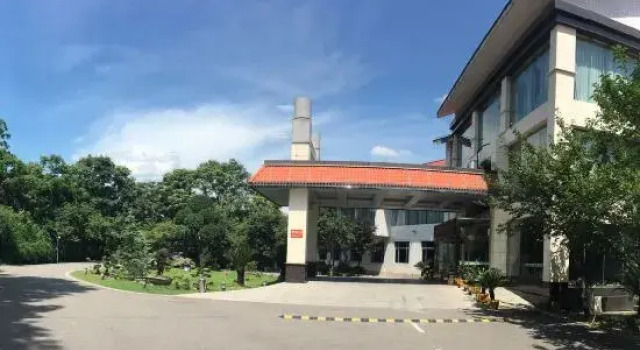 Longquan Hotel, Varaa Hotelli Yichang Hubei