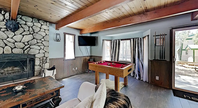 262bludr 3 Bedroom Home, Забронировать Дом для отпуска Отели в центре Биг-Бэар-Сити, в центре