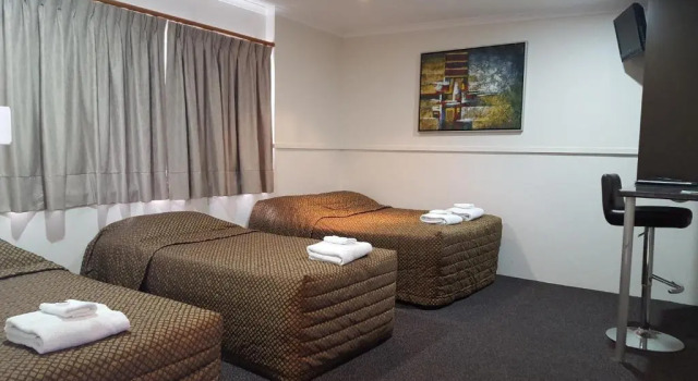Номер Deluxe The Commercial Hotel Motel