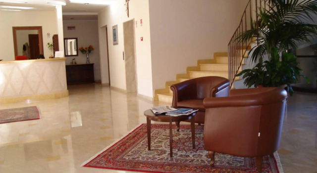 Hotel Le Palme, Varaa Hotelli Gioia Tauro Calabria