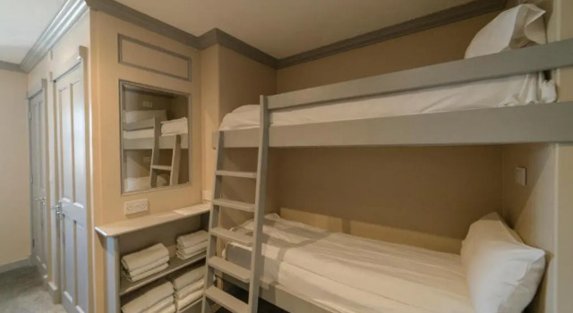 Кровать в общем номере Central Station Hotel Liverpool