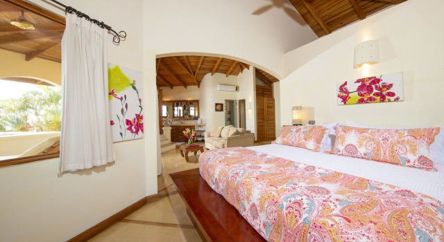 Los Altos de Eros, Book Ferieresort Tamarindo Guanacaste