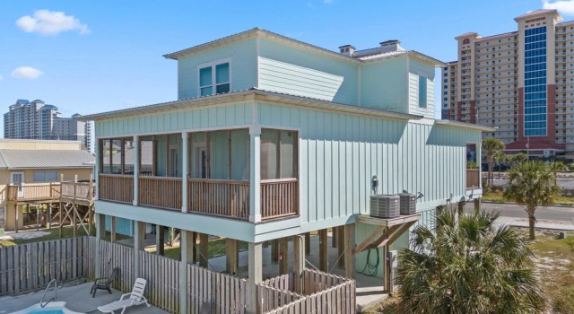 Коттедж Twin Palms Beach House