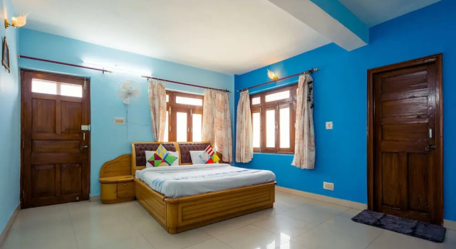 OYO 13894 Home Skyline Homestay Near Picture Palace