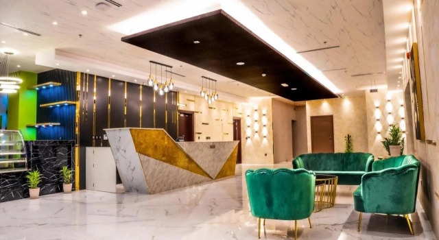 Raha Grand Hotel, Забронировать Отель Отели Эмирата Дубая с парковкой, Парковка