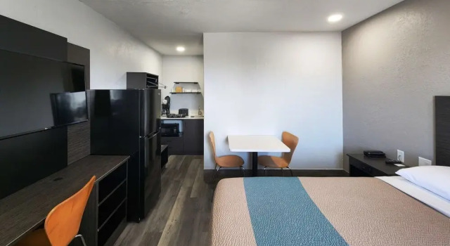 Люкс Standard Studio 6 Galveston TX