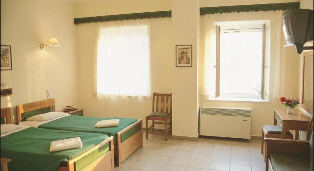 Номер Standard Triena Rooms