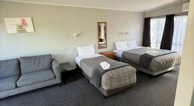 Студия Sundowner Motel