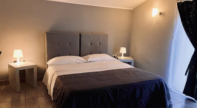Номер Deluxe c 1 комнатой с балконом Victoria Hotel