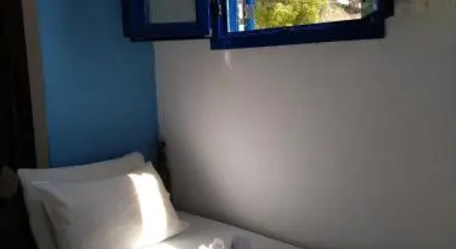 Pirgari Rooms Sikinos, Prenota Hotel Alopronia Sikinos