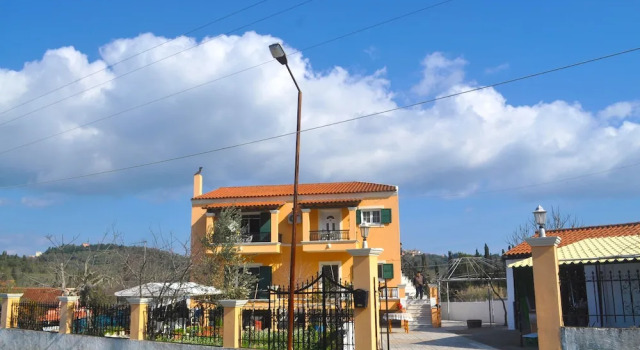 Sinarades House in Sinarades Corfu, Забронировать Апартаменты/квартира Синарадесе 