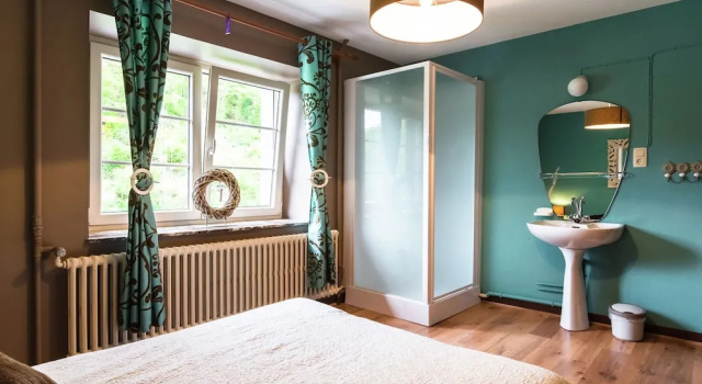 Picturesque Cottage in Alle With Garden