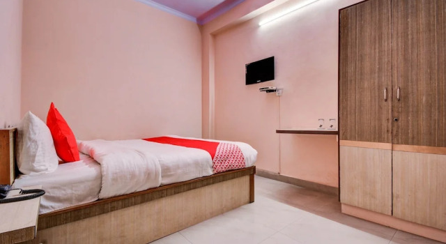 Номер Standard OYO 17250 Hotel Ganesham