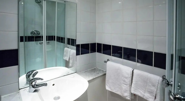 Двухместный номер Standard The Metropole Hotel