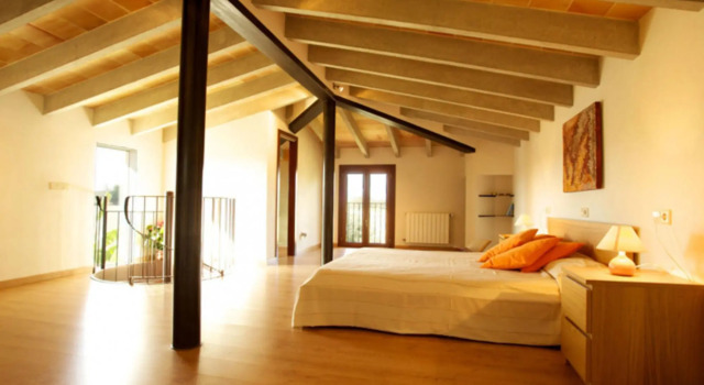 Modern country house with pool and mountain views 2 km from the sea