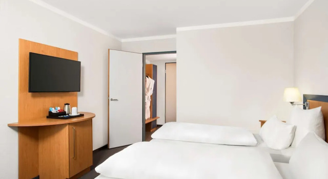 Номер Family NH Frankfurt Airport West