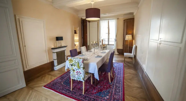 Maison des 7 Lieux, Rezervasyon Otel Chablis otoparklı oteller, Otopark