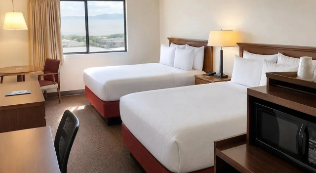 Номер Deluxe Days Inn by Wyndham Lake Point