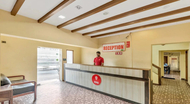 Hotel Transit, Rezerwuj Hotel Begumpet 