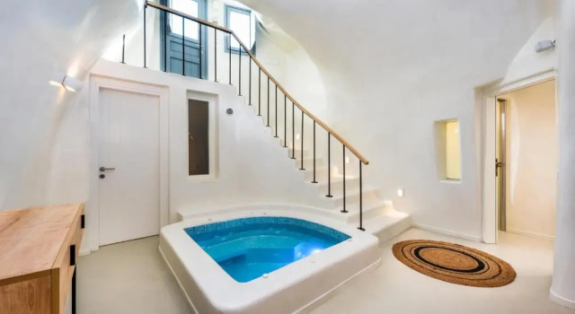 Люкс Hill Suites