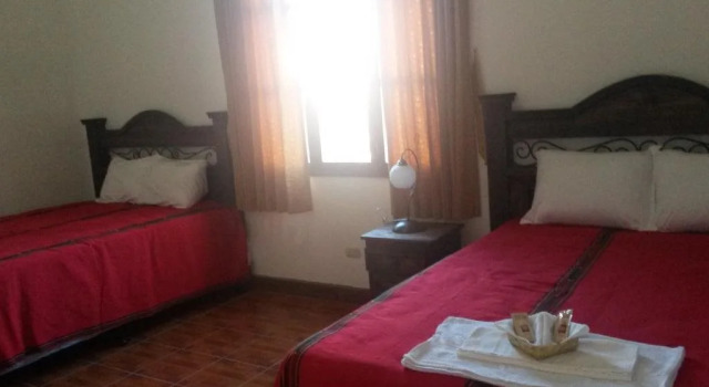 Hotel Ajau Colonial, Varaa Hotelli Zona 1 