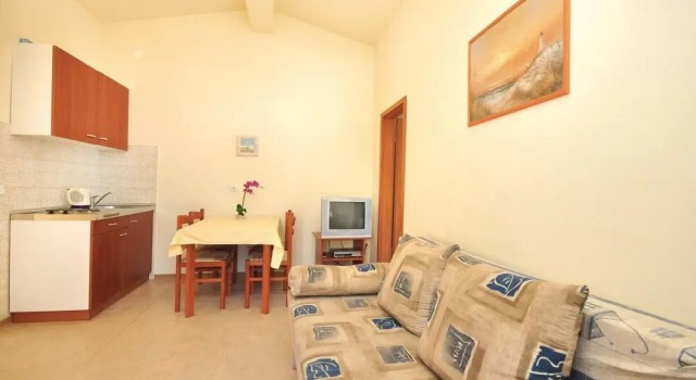 Nice Home in Mimice With Wifi and 2 Bedrooms