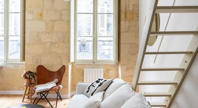 Bright and Cosy Studio in the Historical Heart of Bordeaux by GuestReady, Забронировать Апартаменты/квартира Апартаменты Бордо, рядом с Церковь Нотр-Дам, Апартаменты/квартира