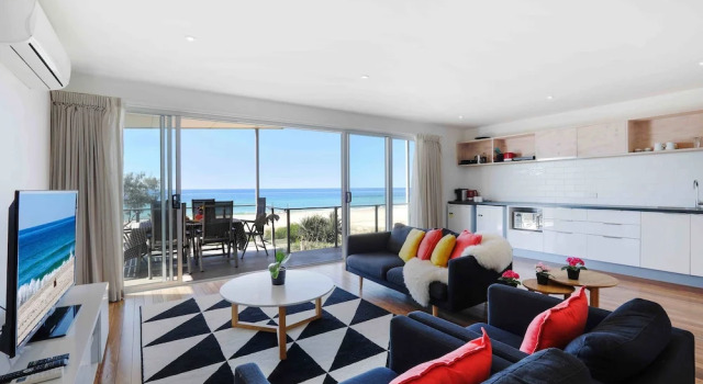 Апартаменты Deluxe с 2 комнатами с видом на океан Sandbox Luxury Beach Front Apartments