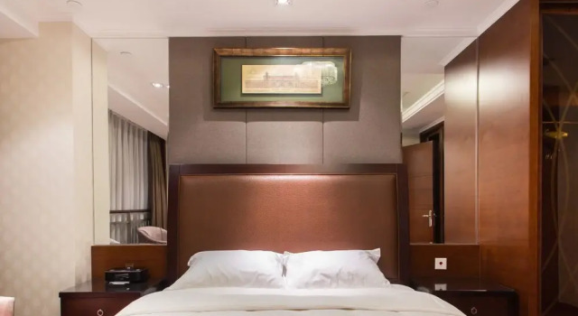 Люкс Deluxe с 3 комнатами с видом на город Qingdao Jinshan We Holiday Apt Wusi