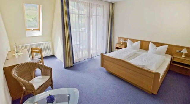 Hotel Walkenstein, Reserva ahora Hotel Hoteles en Baden-Wurtemberg con aparcamiento, Aparcamiento
