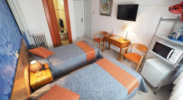 Двухместный номер Standard с видом на улицу Hotel Montserrat