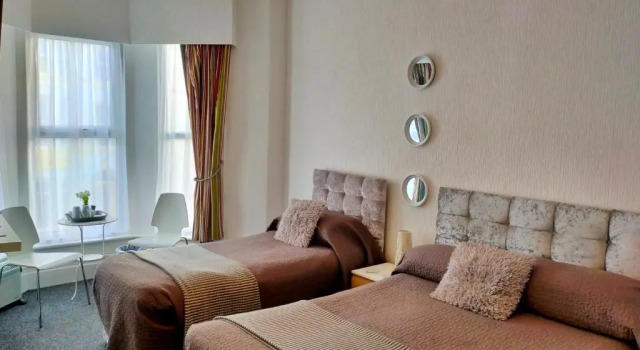 Confort cameră Hotel Babylon
