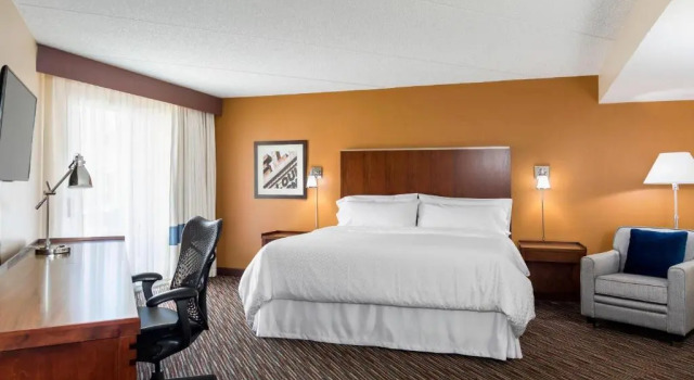Двухместный номер Superior Four Points by Sheraton Buffalo Grove