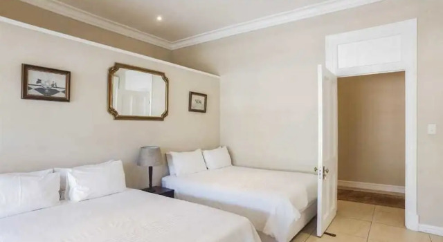 Signature Guesthouse Florida - Health Precautions Implemented, Забронировать Отель СПА-отели Дурбана, рядом с Музей Килли Кэмпбелл, SPA-услуги