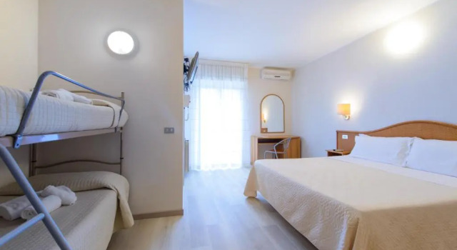 Четырёхместный номер Classic Hotel Falco