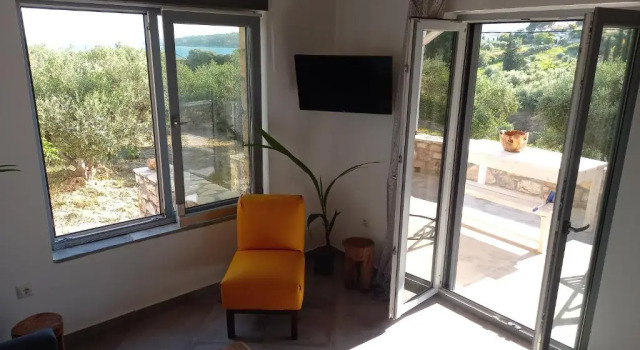 Вилла Koroni Stone House, fully equipped studios by the sea