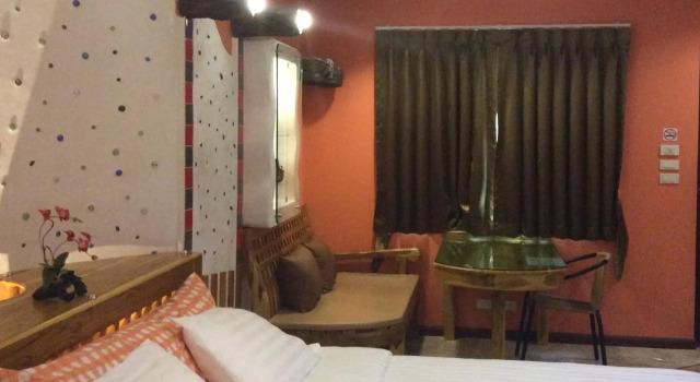 Sa-Bai-Buri, Rezervovat Hotel Hotely v Central Thailand s parkováním, Parkování