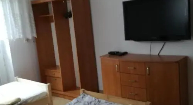 Hostel Lotniskowy, Varaa Hostelli Hotellit Pommeri pysäköinnillä, Pysäköinti